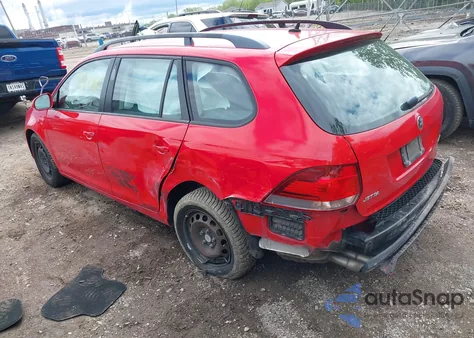 2012 Volkswagen Jetta Sportwagen 2.5L S z USA, uszkodzony, nr VIN 3VWPP7AJ1CM608991